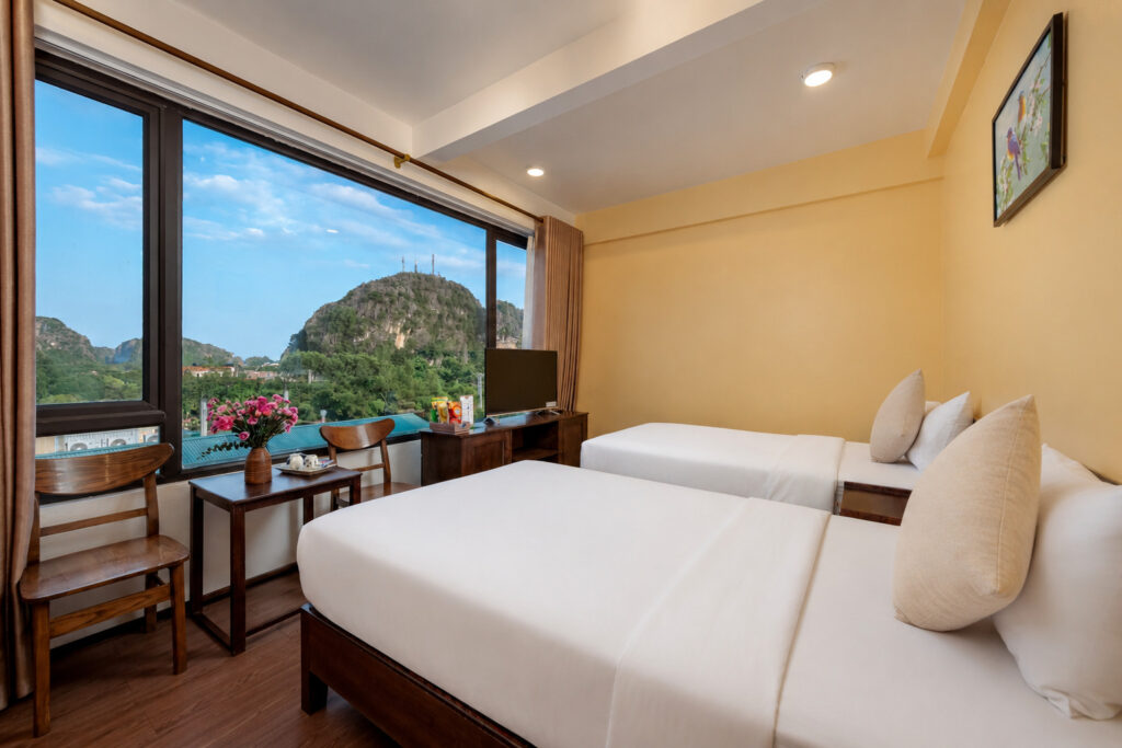 DELUXE TWIN ROOM