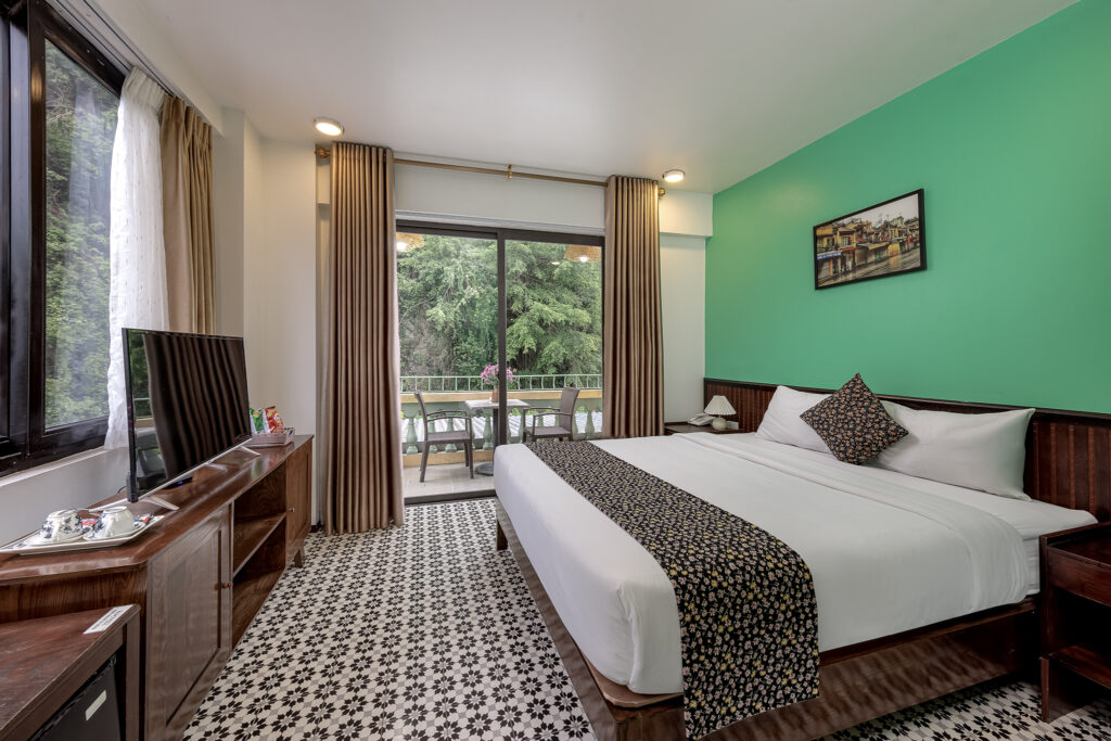 DELUXE DOUBLE ROOM
